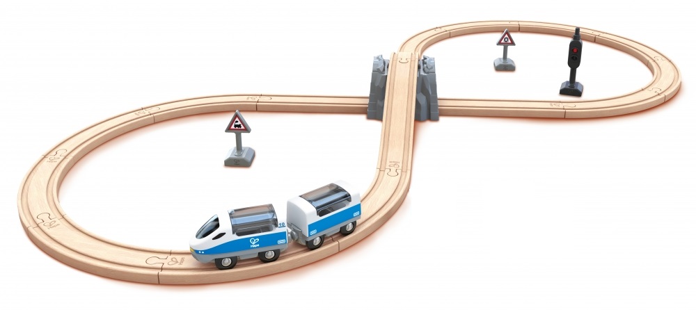 Railway set, Hape, Train composition with 8 safety figures